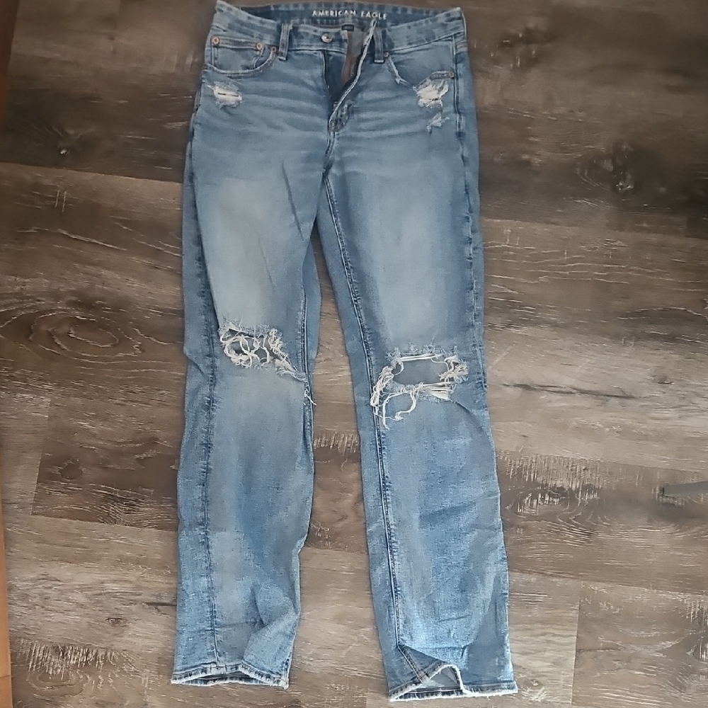 American Eagle Outfitters Women's Light Blue Ripped Straight Jeans